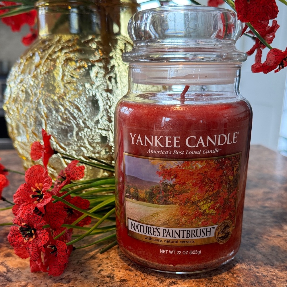 Yankee Candle Nature's Paintbrush Scented Candle -
